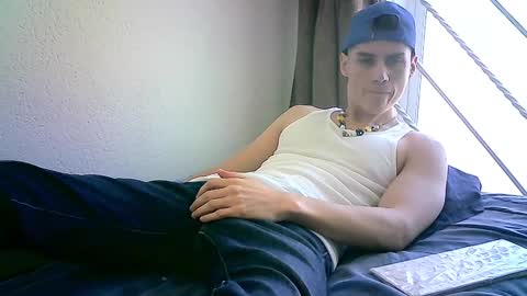 Chrixtopherobin online show from December 11, 2024, 8:28 pm