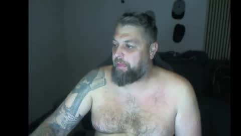 Snapshot of chrizz80 chatting on October 21, 2025, 11:05 pm Chrizz online show from October 21, 2025, 11:05 pm