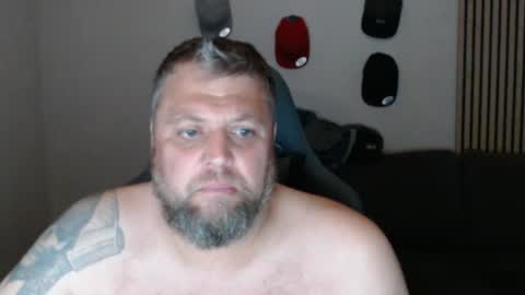 Snapshot of chrizz80 chatting on June 21, 2026, 9:39 pm Chrizz online show from June 21, 2026, 9:39 pm