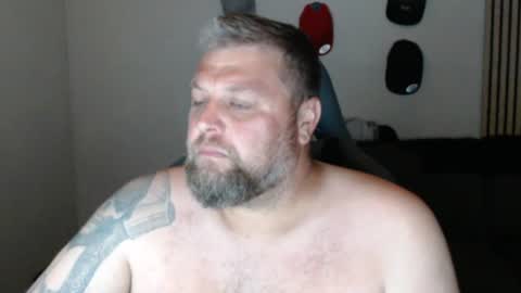 Snapshot of chrizz80 chatting on June 24, 2026, 10:42 pm Chrizz online show from June 24, 2026, 10:42 pm