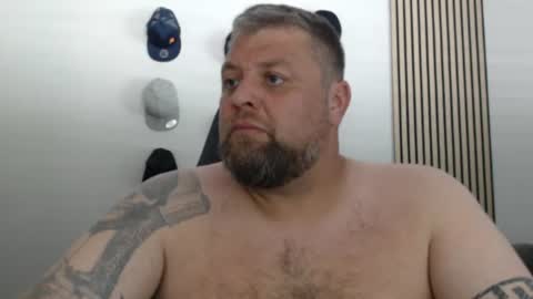 Snapshot of chrizz80 chatting on July 9, 2026, 9:57 am Chrizz online show from July 9, 2026, 9:57 am