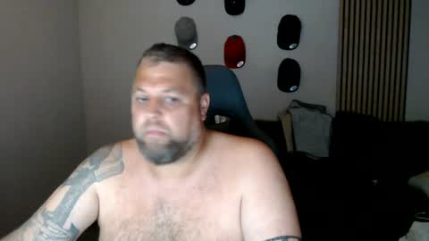 Snapshot of chrizz80 chatting on July 10, 2026, 11:40 pm Chrizz online show from July 10, 2026, 11:40 pm