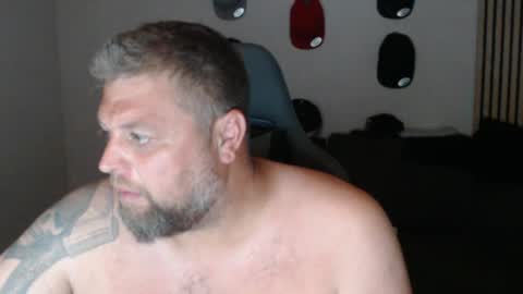 Snapshot of chrizz80 chatting on July 15, 2026, 10:04 pm Chrizz online show from July 15, 2026, 10:04 pm