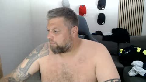 Snapshot of chrizz80 chatting on July 17, 2026, 10:00 am Chrizz online show from July 17, 2026, 10:00 am