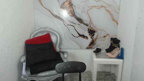 chrystal hotty online show from September 26, 2025, 10:03 pm