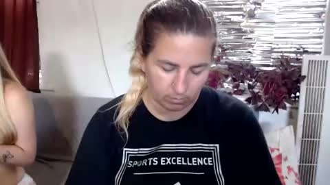 Snapshot of chrystalbella chatting on July 8, 2026, 8:08 am Diana online show from July 8, 2026, 8:08 am