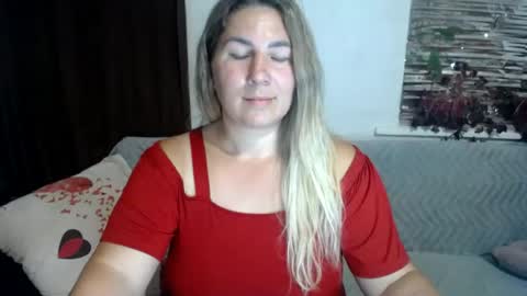 Snapshot of chrystalbella chatting on July 9, 2026, 6:23 pm Diana online show from July 9, 2026, 6:23 pm