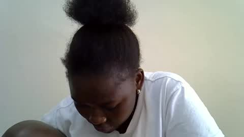 Snapshot of chubby_queenie07 chatting on June 5, 2026, 12:33 pm DivaDee online show from June 5, 2026, 12:33 pm