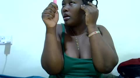 Snapshot of chubby_queenie07 chatting on June 14, 2026, 11:34 am DivaDee online show from June 14, 2026, 11:34 am