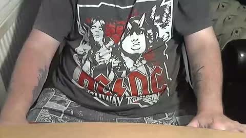 Snapshot of chunkisgreat chatting on November 5, 2025, 4:51 pm chunkisgreat online show from November 5, 2025, 4:51 pm