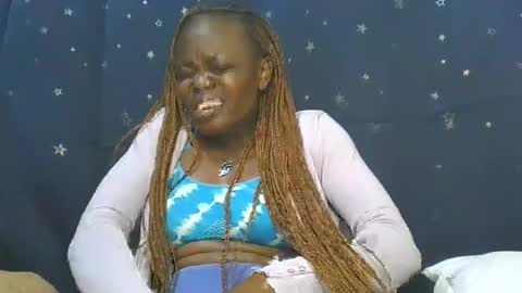 cilia petite online show from September 20, 2025, 9:05 pm