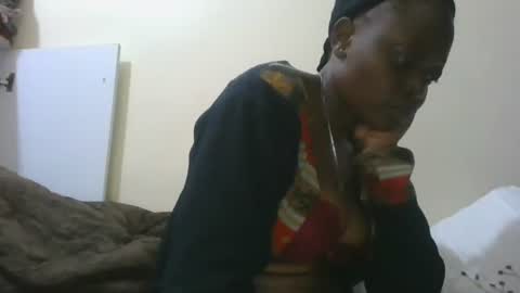 Snapshot of cilia_petite chatting on April 6, 2026, 4:10 am cilia petite online show from April 6, 2026, 4:10 am