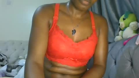 Snapshot of cilia_petite chatting on June 18, 2026, 1:26 pm cilia petite online show from June 18, 2026, 1:26 pm