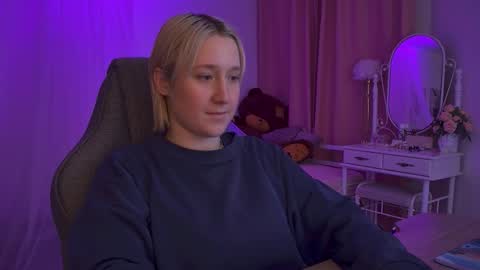 Cin Bellamy online show from January 12, 2026, 4:07 am