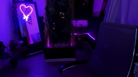 Cin Bellamy online show from February 21, 2026, 5:52 am