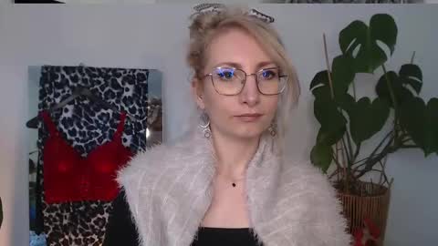 Cinderella online show from April 9, 2026, 6:19 am