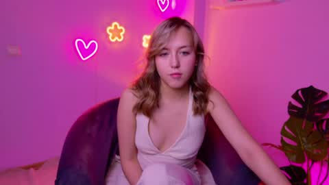 cindylovesmith online show from May 29, 2026, 4:10 am
