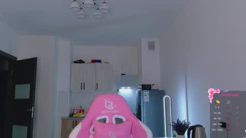 Maddy online show from April 15, 2026, 6:04 pm