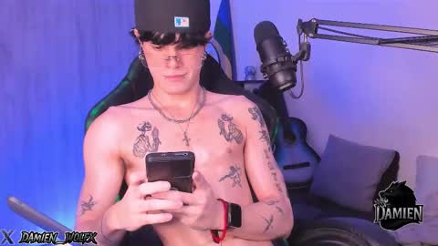 Snapshot of cinnamon_boyxxx chatting on September 21, 2025, 2:35 am David     Independent Model online show from September 21, 2025, 2:35 am