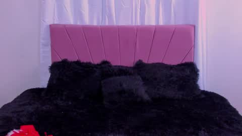 CintiaCollins  online show from December 13, 2025, 8:14 pm