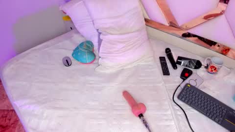 Cintia online show from December 3, 2025, 12:40 am