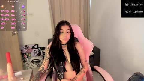 Paulina online show from November 7, 2025, 9:48 pm