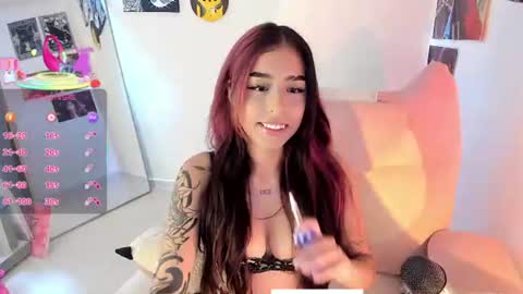 Snapshot of circe_l chatting on July 6, 2026, 10:12 pm Paulina online show from July 6, 2026, 10:12 pm
