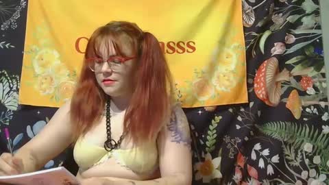 Snapshot of ciricesinsss chatting on January 19, 2025, 7:26 pm Circe online show from January 19, 2025, 7:26 pm