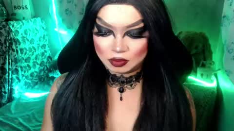 QUEEN CESS online show from July 18, 2026, 6:01 pm