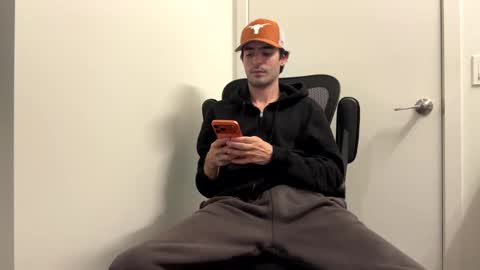 ckeefer96 online show from April 20, 2026, 10:33 pm