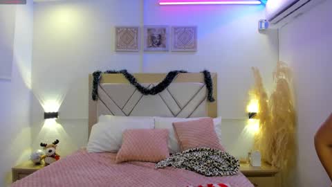 Snapshot of cl4ire chatting on December 25, 2024, 1:10 am Claire 3 online show from December 25, 2024, 1:10 am