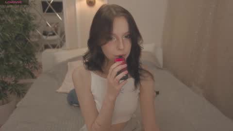 Snapshot of claire_bennett chatting on September 16, 2025, 11:06 pm Claire Bennett online show from September 16, 2025, 11:06 pm