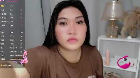 CLAIRE online show from June 17, 2026, 5:58 pm