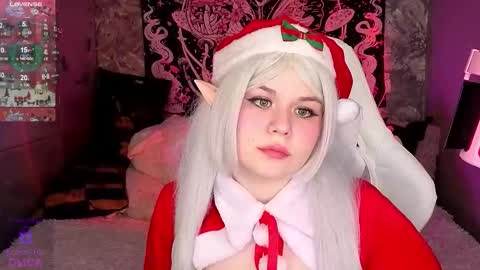 Snapshot of clairefaers chatting on December 20, 2025, 3:30 pm Claire Faers online show from December 20, 2025, 3:30 pm