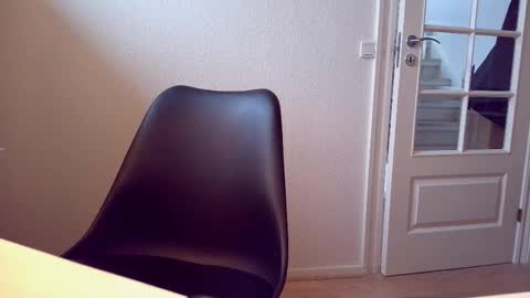 clamshive7 online show from December 21, 2025, 1:07 pm