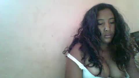 Clarah0123 online show from January 16, 2025, 12:20 pm