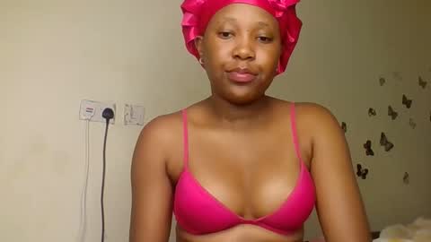 clara11 online show from April 20, 2026, 9:49 pm