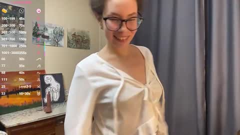 Selena online show from March 27, 2026, 2:39 pm