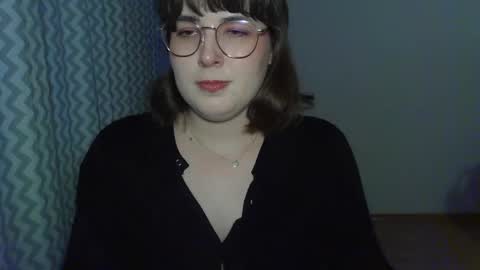 Clara online show from April 16, 2026, 5:25 pm