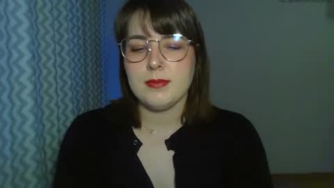 Snapshot of claralovely chatting on May 4, 2026, 5:53 pm Clara online show from May 4, 2026, 5:53 pm