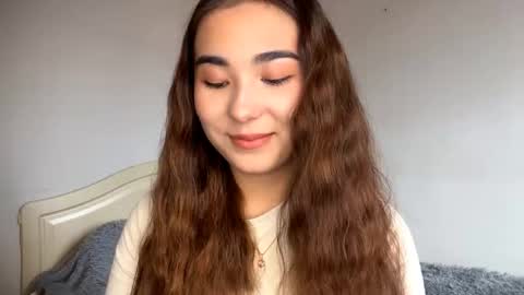 Snapshot of claribelatienza chatting on September 21, 2025, 7:10 am Yuna online show from September 21, 2025, 7:10 am