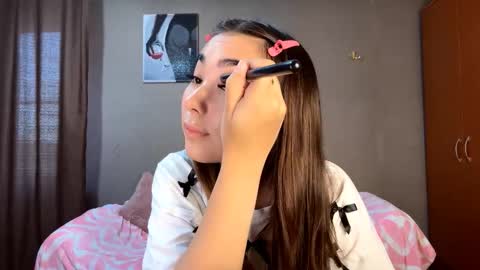 Snapshot of claribelatienza chatting on October 19, 2025, 8:04 am Yuna online show from October 19, 2025, 8:04 am