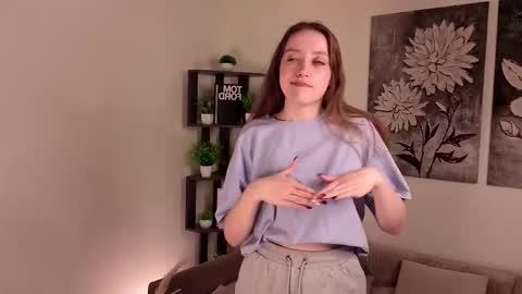 Lora online show from February 9, 2026, 1:53 am