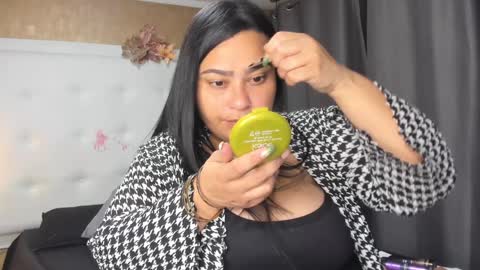 Snapshot of clarigil chatting on January 22, 2025, 12:06 pm clarigil online show from January 22, 2025, 12:06 pm