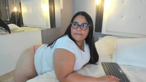 Snapshot of clarigil chatting on January 27, 2025, 4:33 pm clarigil online show from January 27, 2025, 4:33 pm