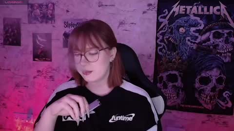 Clarissa online show from May 4, 2026, 8:16 pm