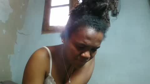 clarisse98 online show from October 23, 2025, 3:50 am