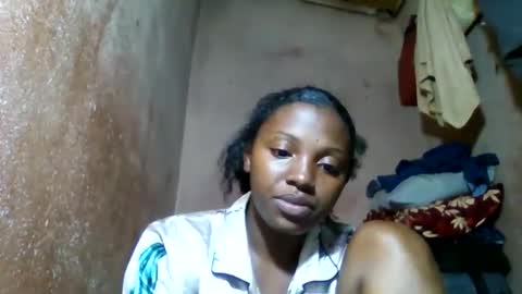 clarisse98 online show from April 12, 2026, 7:52 pm