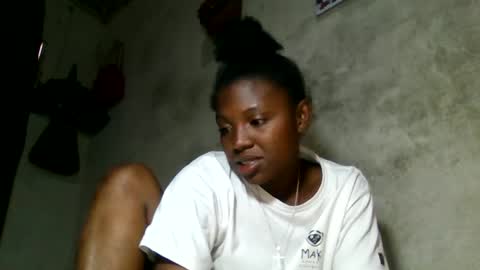 clarisse98 online show from May 8, 2026, 8:19 am