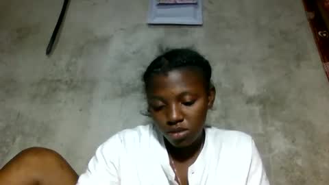 clarisse98 online show from May 25, 2026, 1:06 pm